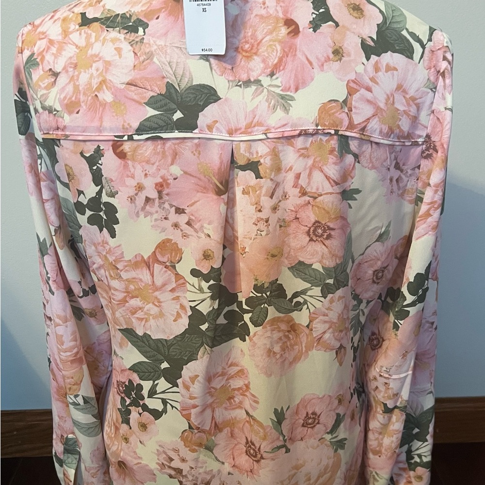 Express Women’s Blouse Floral Pink Green Cream Button Down XSmall New With Tags - Picture 5 of 8